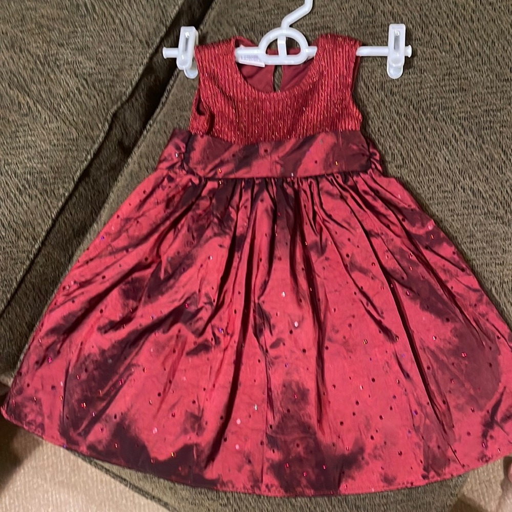 Blueberi boulevard dress size 24 months. Ties in the back. See pictures!